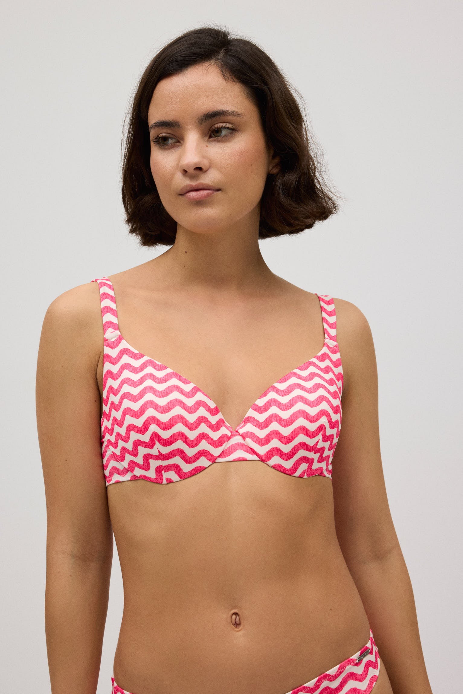 82830-4-top-bikini-con-aro-uphoria-estampado-ondas-mujer-ysabel-mora-fucsia