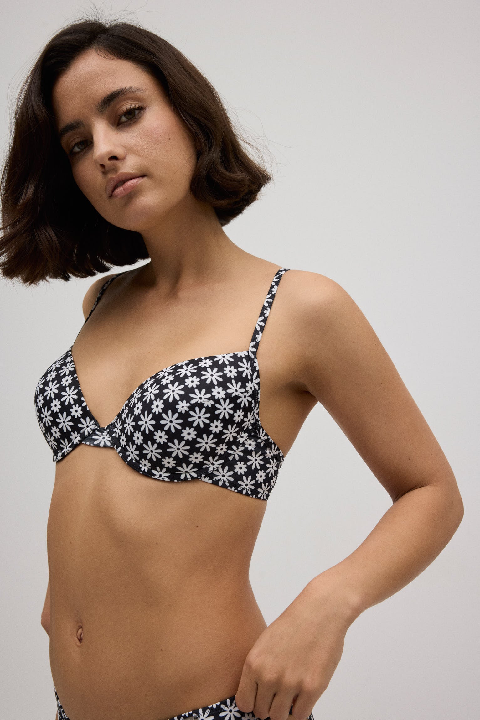 82859-3-top-bikini-aro-relleno-flores-ysabel-mora-multicolor