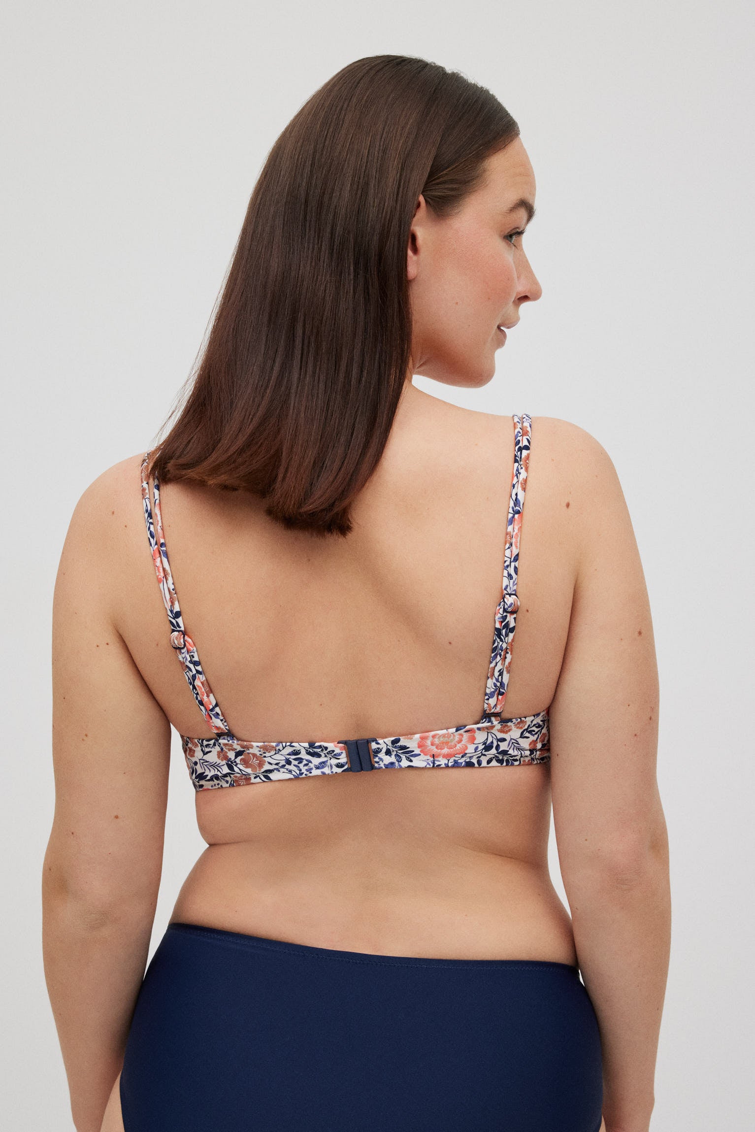 82962-2-top-aro-reductor-bikini-estampado-flores-ysabel-mora-multicolor