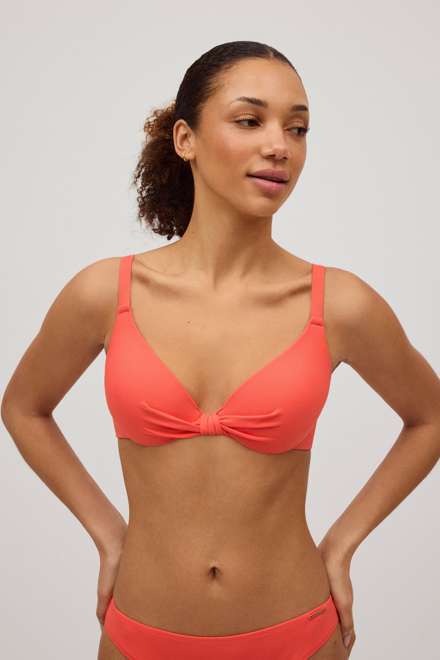 82995-7-top-aro-bikini-mujer-ysabel-mora-coral