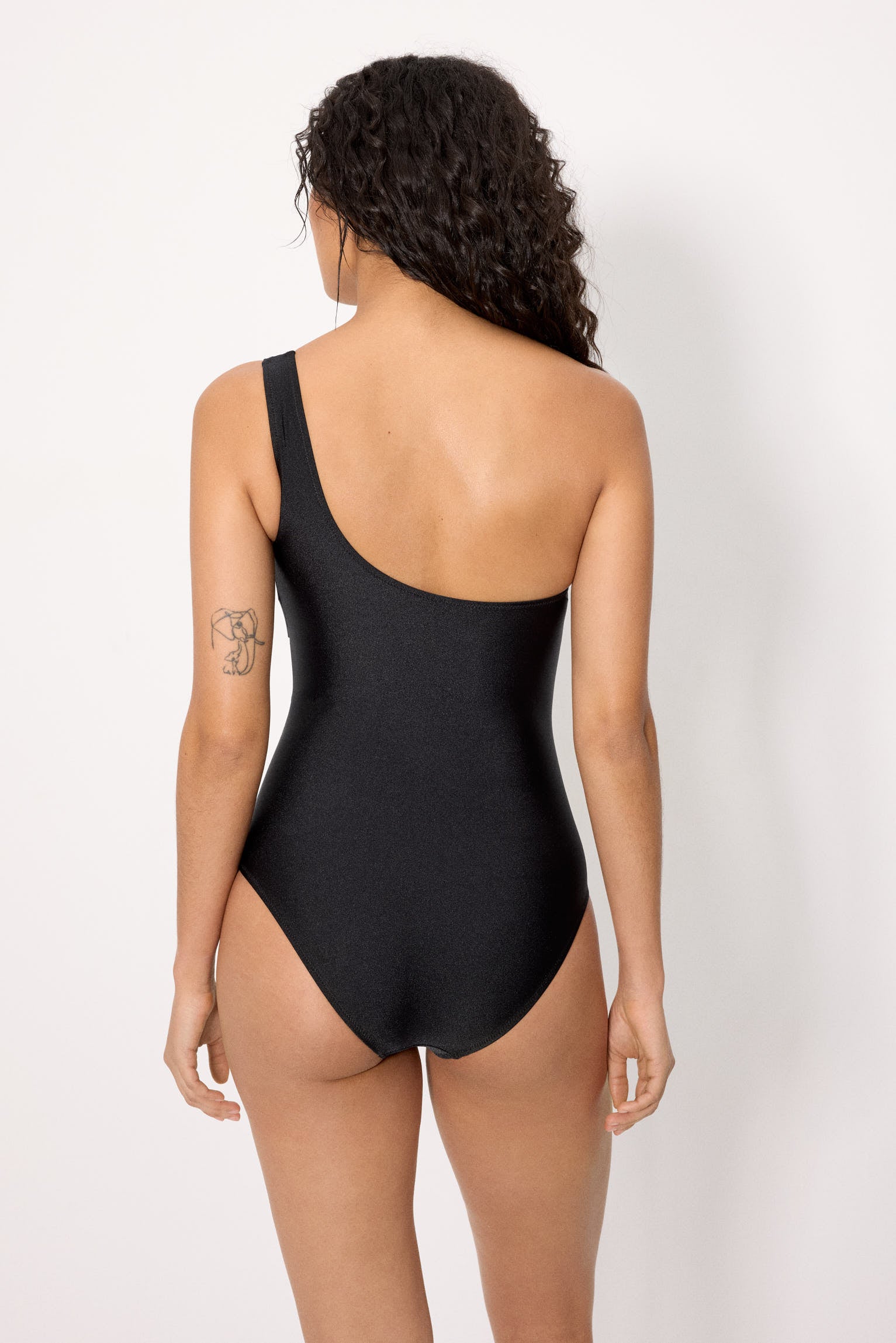 83281-negro-banador-mujer-negro-asimetrico-con-tul-transparente-con-brillo-negro-copa-b--ysabel-mora