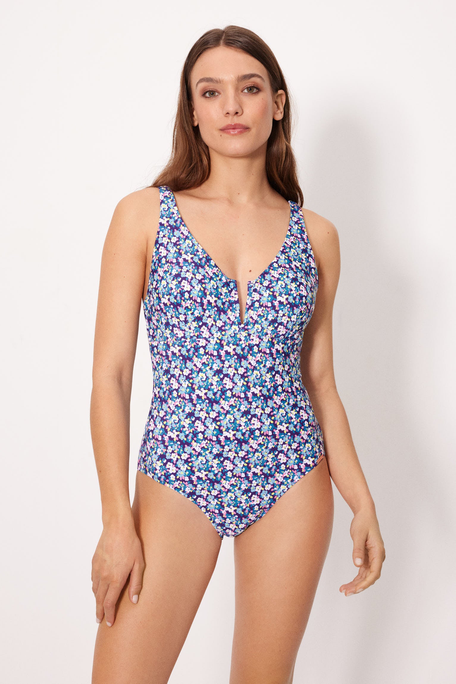 Maillot de bain gainant bleu Liberty, bonnet B