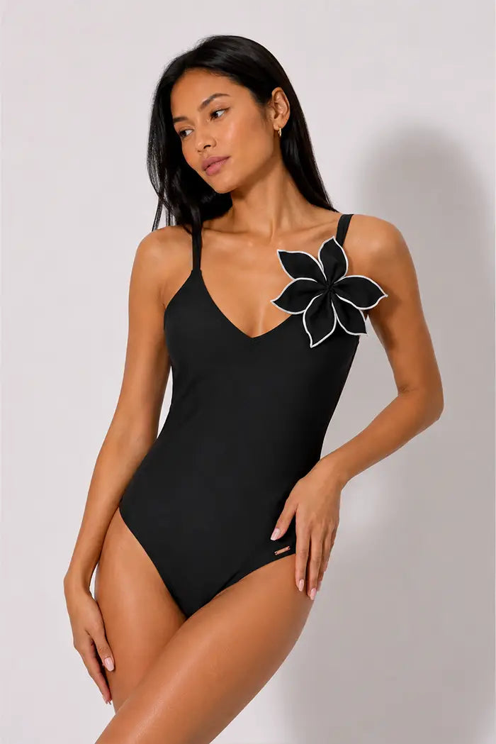 Maillot de bain noir amincissant, bonnet B