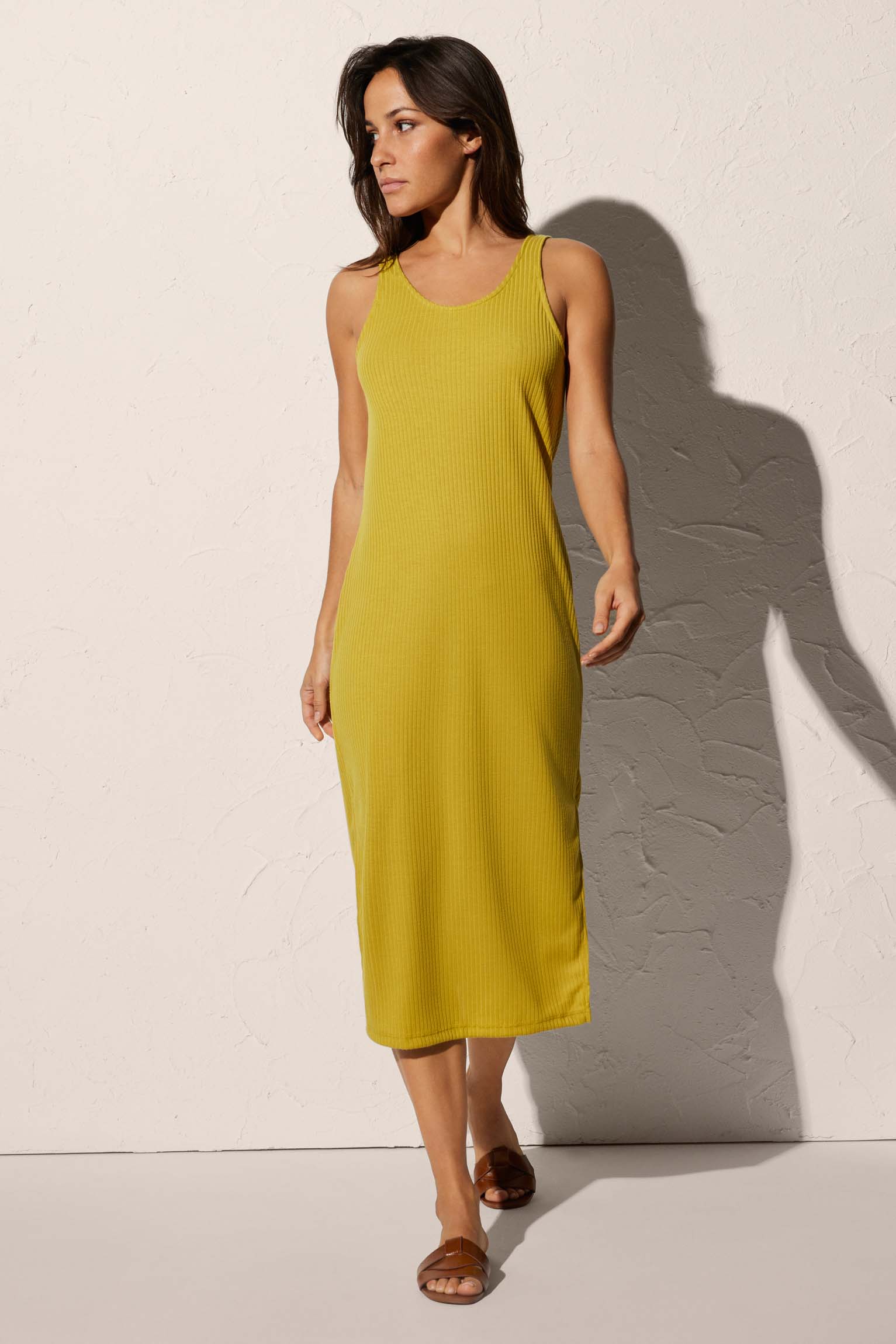 Robe de plage longue col rond ouverture citron vert