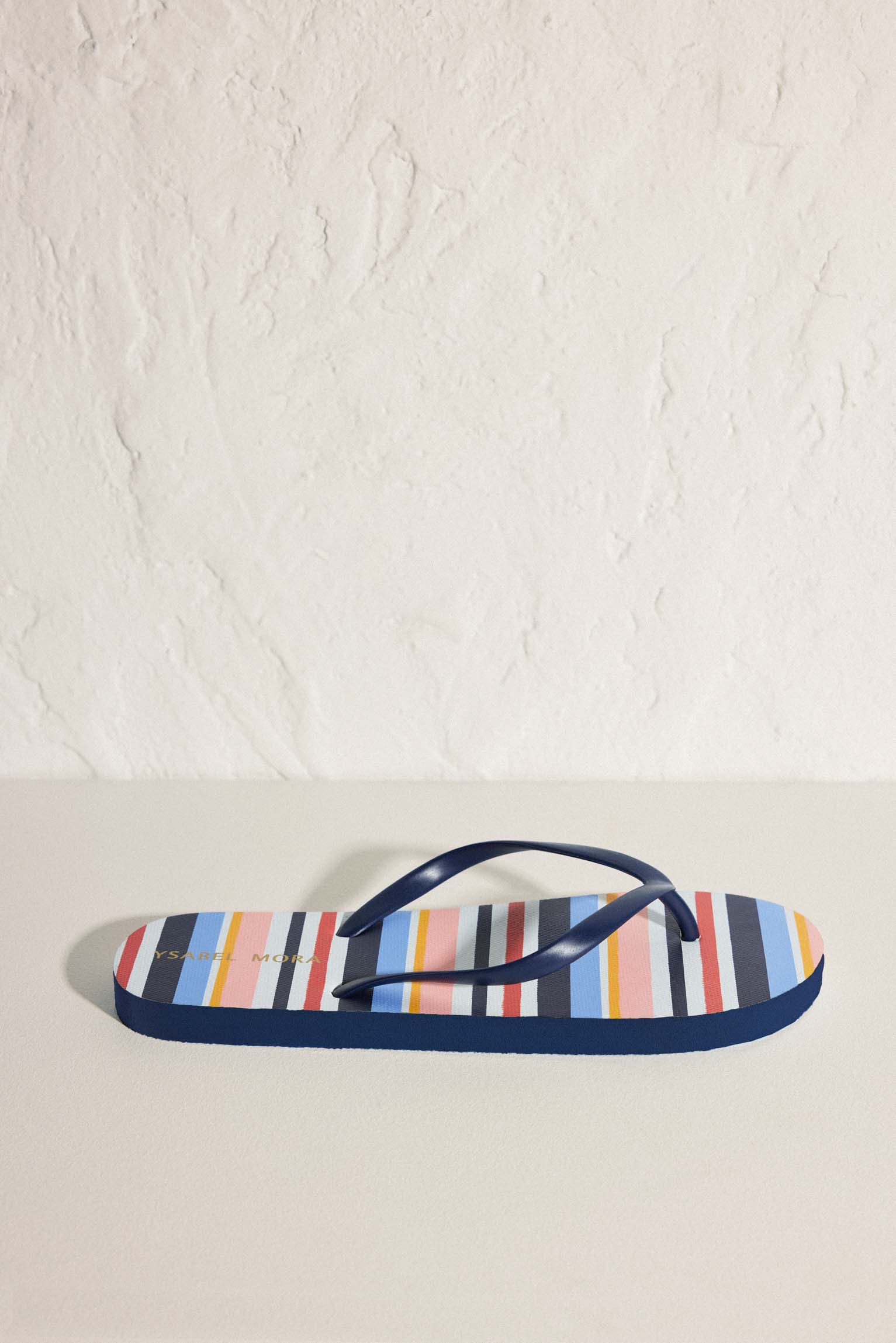 Tongs de plage plates à rayures multicolores pour femmes