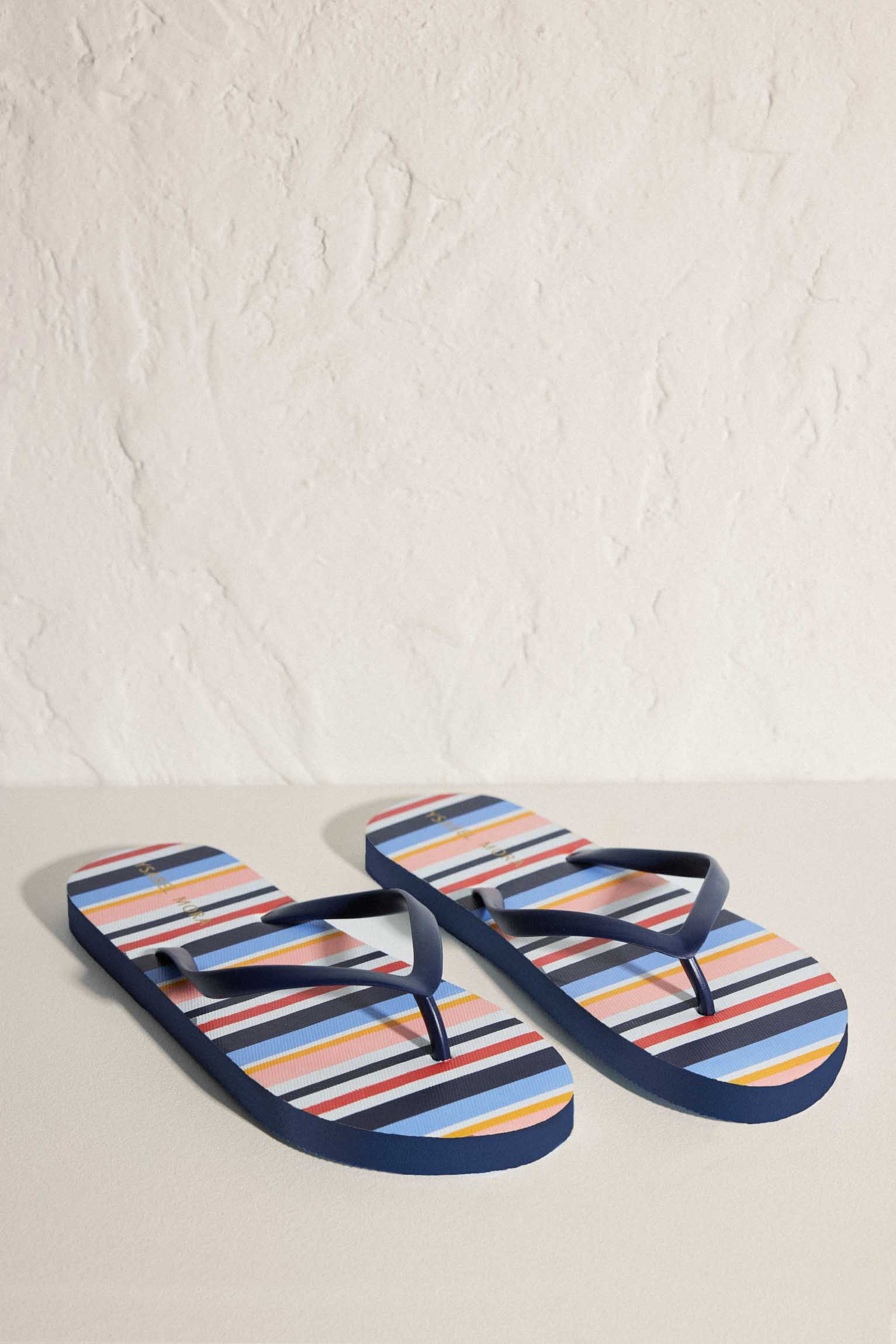 Tongs de plage plates à rayures multicolores pour femmes