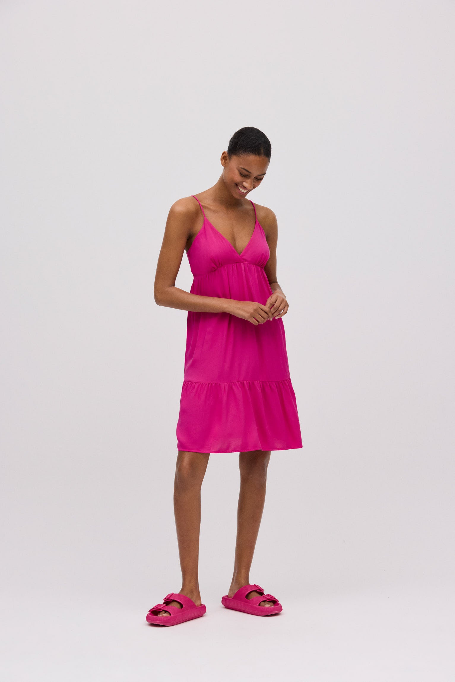 86166-1-vestido-corto-mujer-ysabel-mora-fucsia