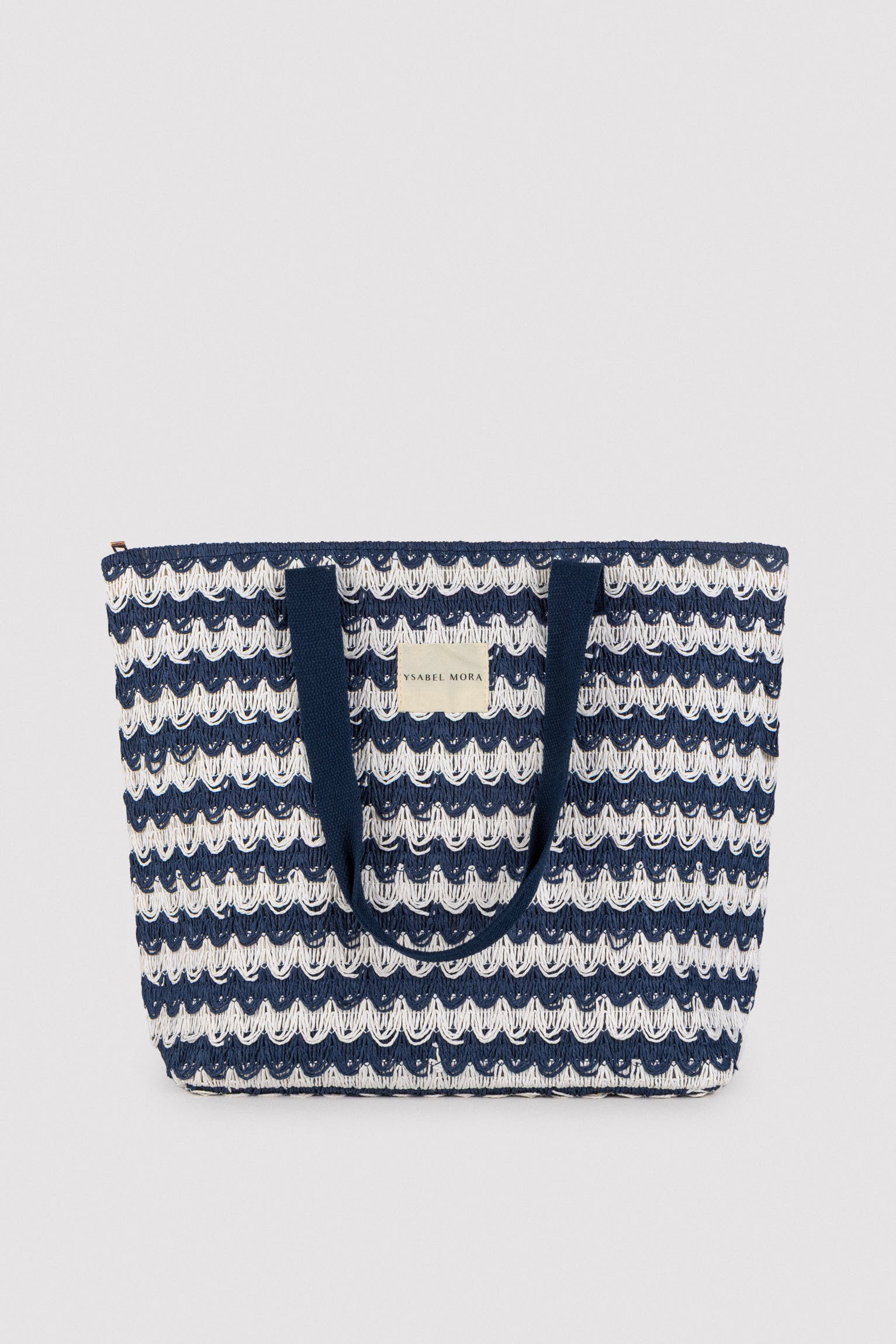86294-bolso-de-playa-con-textura-blanco-y-marino-ysabel-mora