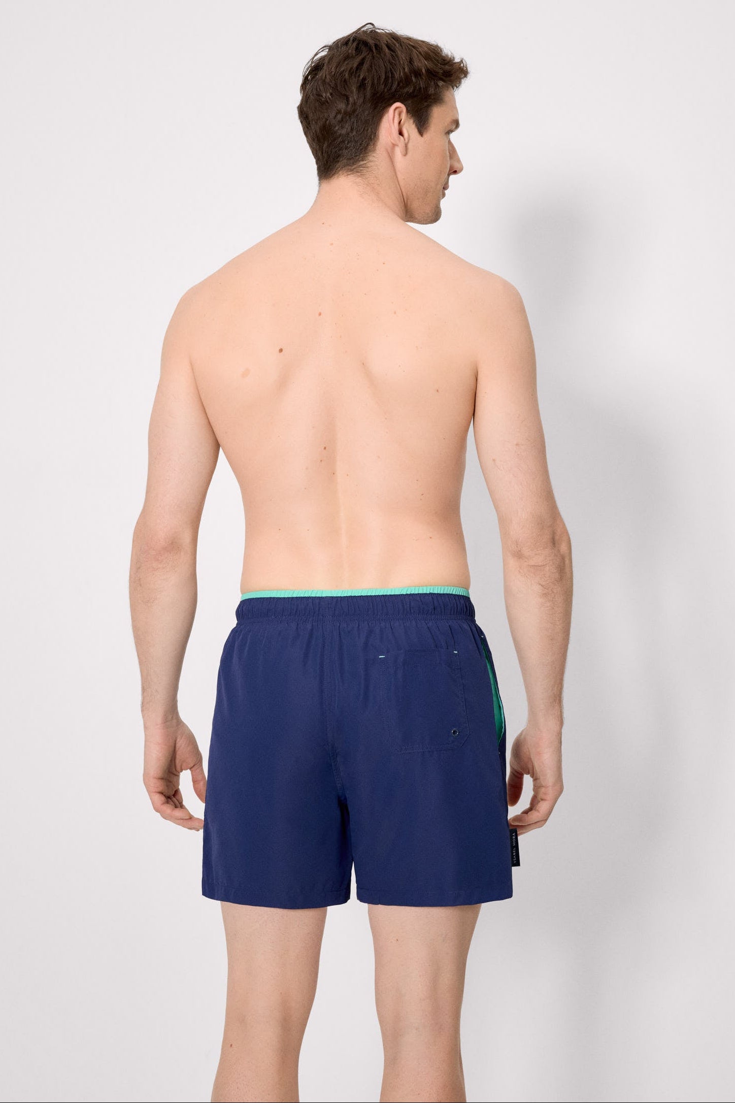 Maillot de bain bleu marine basique avec détail à la taille.