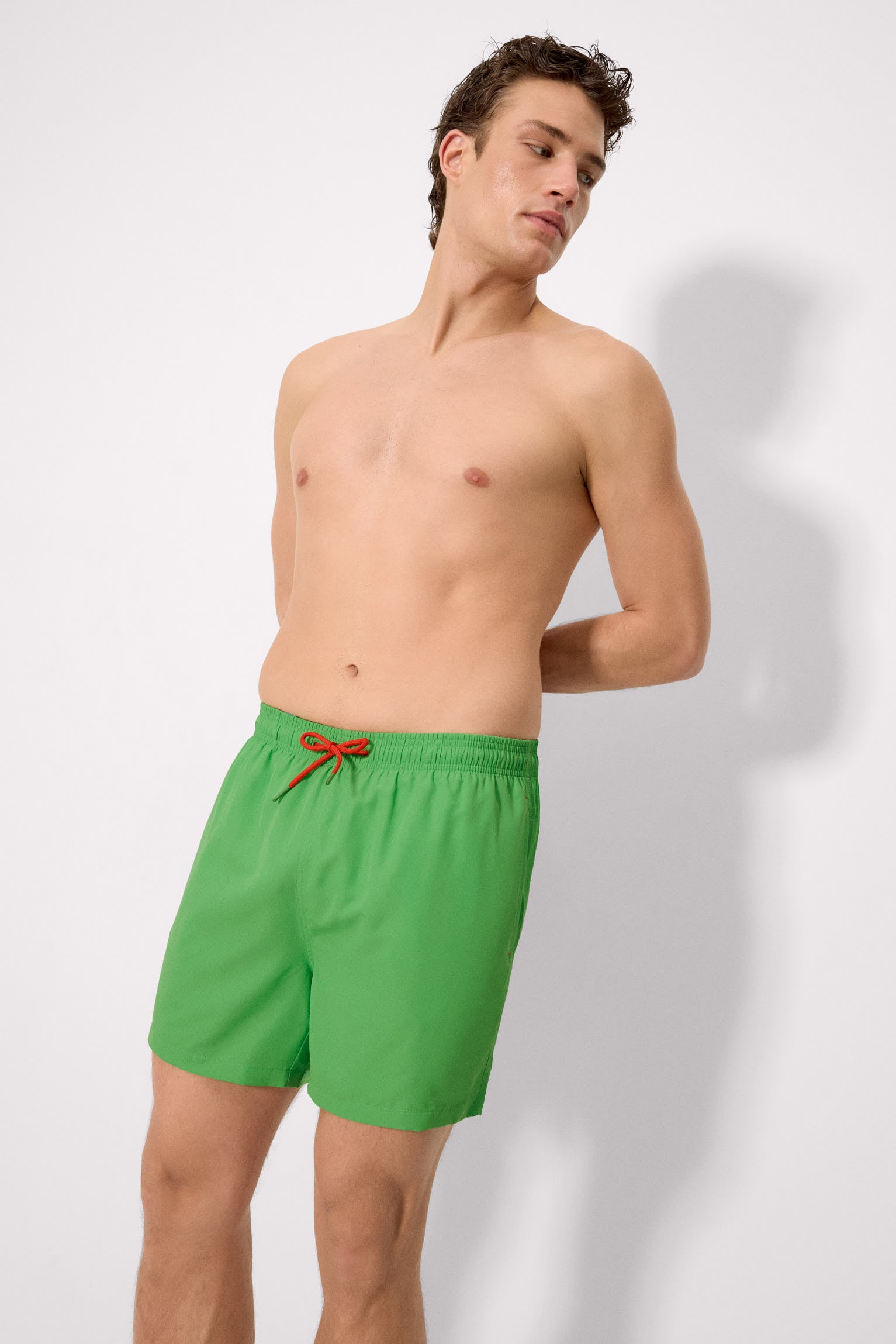 Maillot de bain mi-long vert basique Sockarrats