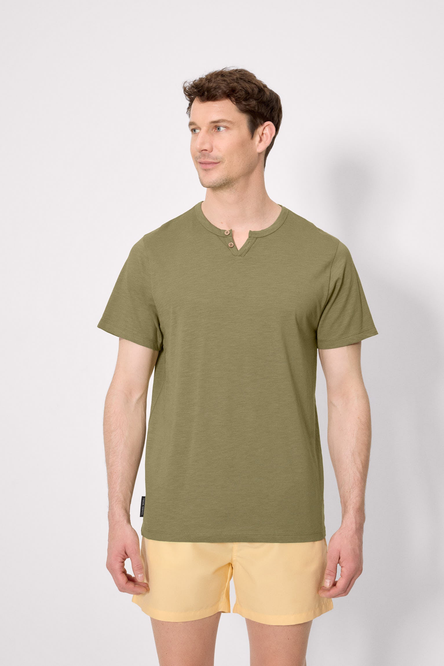 T-shirt basique à manches courtes et col henley vert