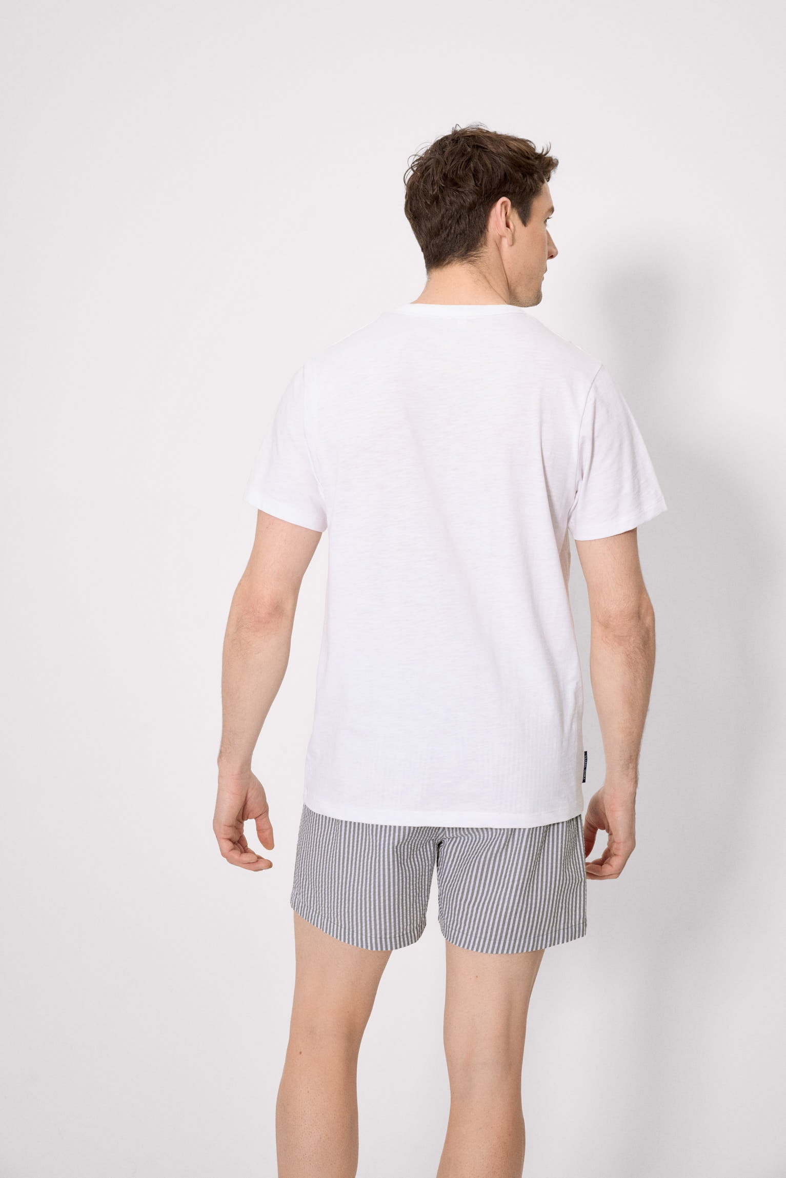 T-shirt basique à manches courtes et col rond, blanc