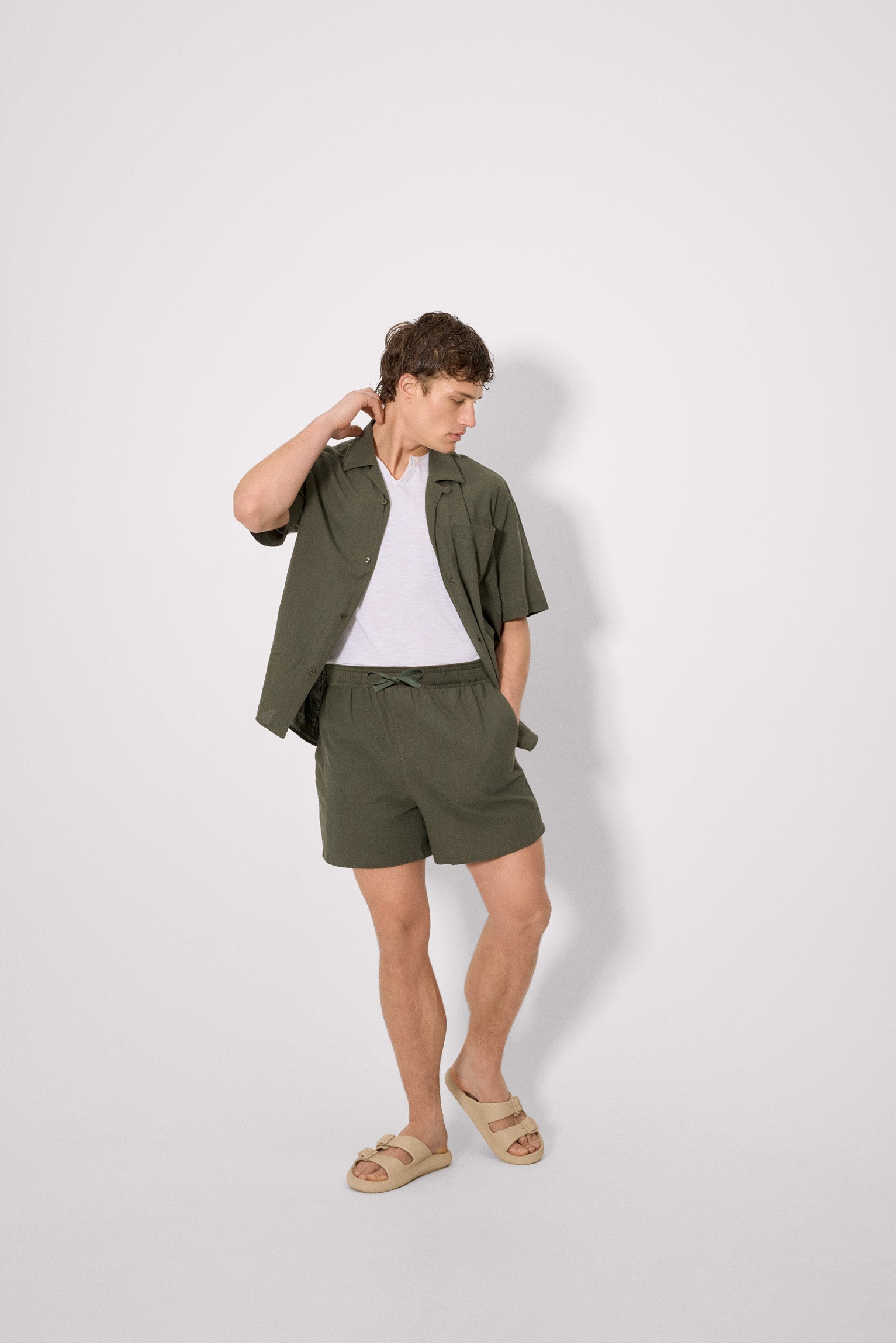 Pantalón corto efecto lino verde botella - Ysabel Mora