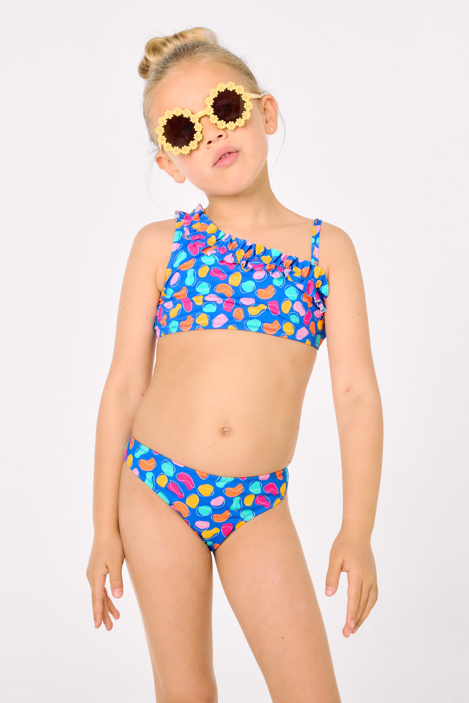 Bikini pour fille avec détails froncés et imprimé de formes organiques multicolores