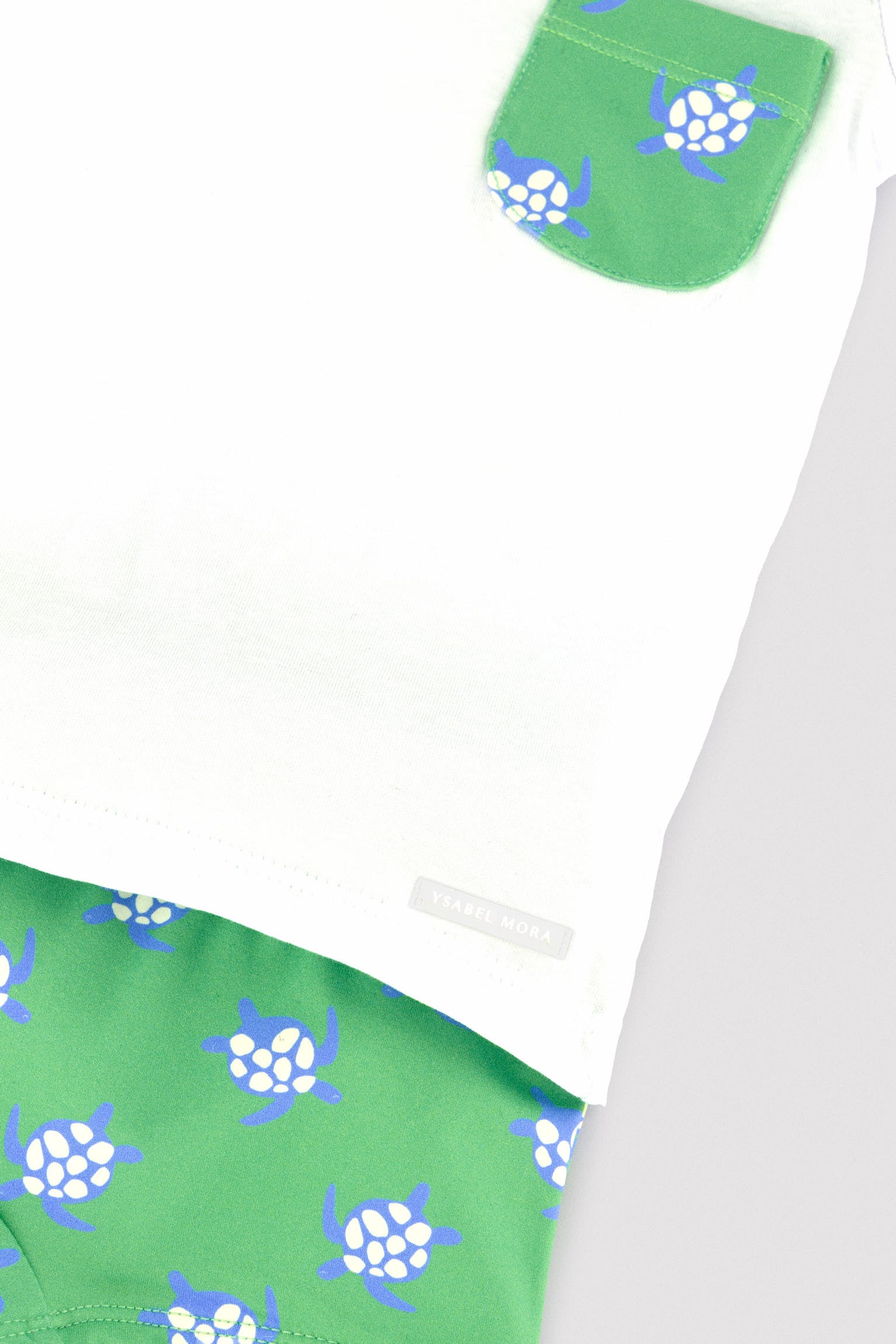 Conjunto camiseta y bañador bóxer bebé estampado tortugas - Ysabel Mora