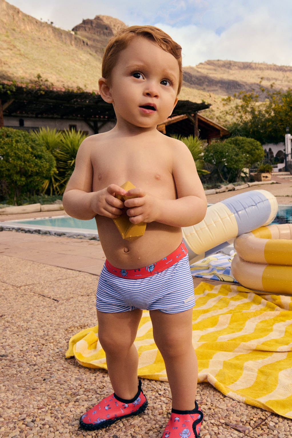 Maillot de bain boxer à imprimé pieuvre et rayures