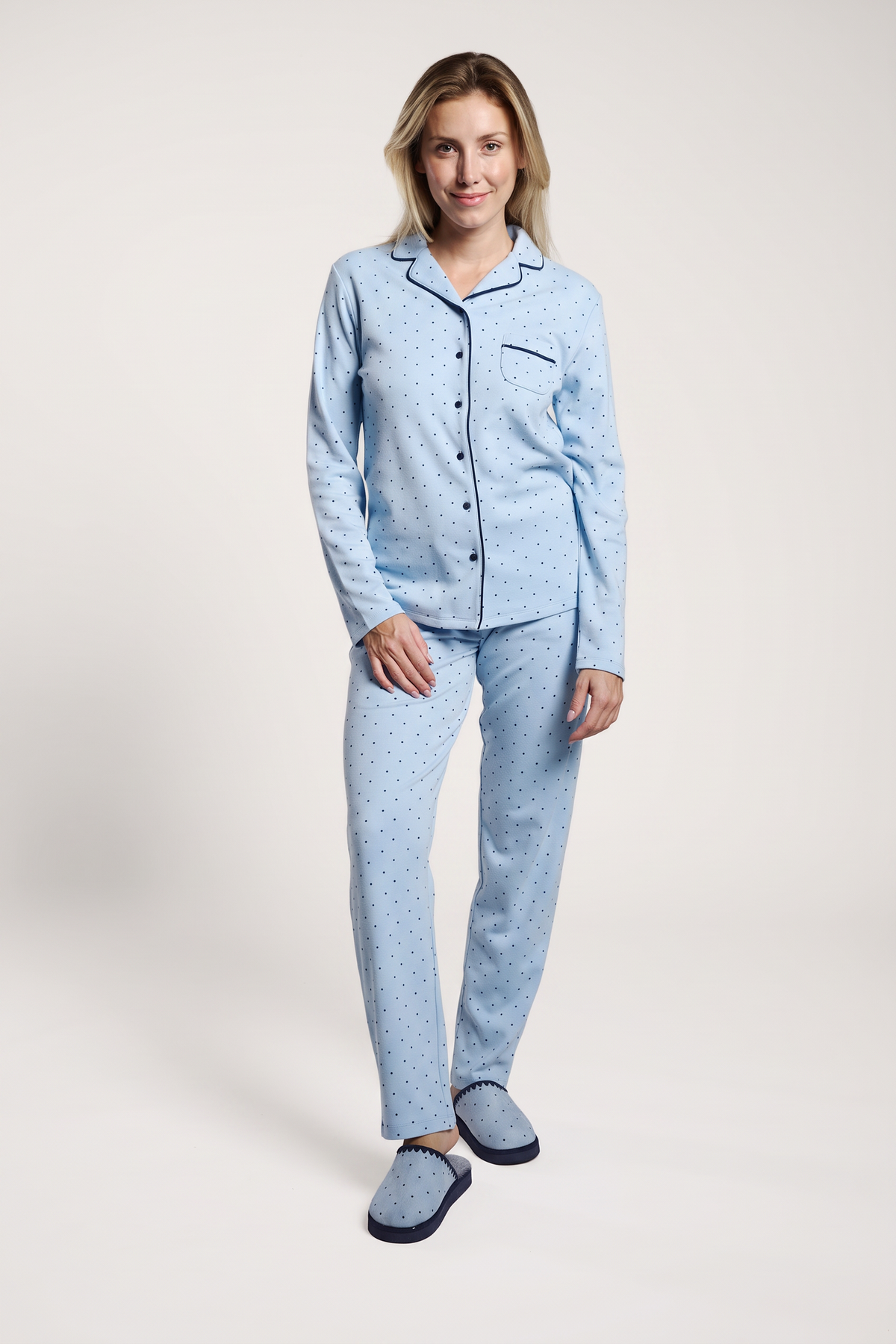 Pyjama long chemisier femme gratté à pois bleus