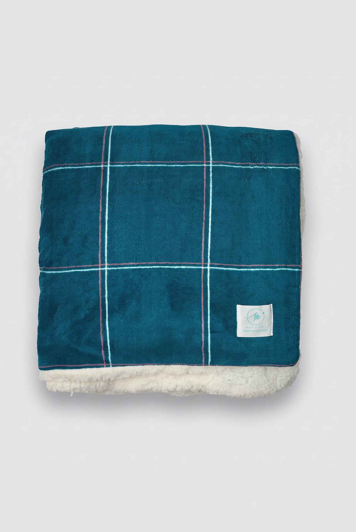 Plaid effet mouton à carreaux