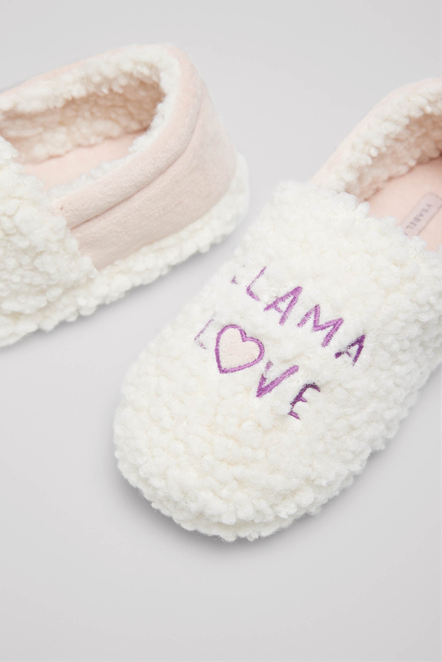 Chaussons fermés Llama love