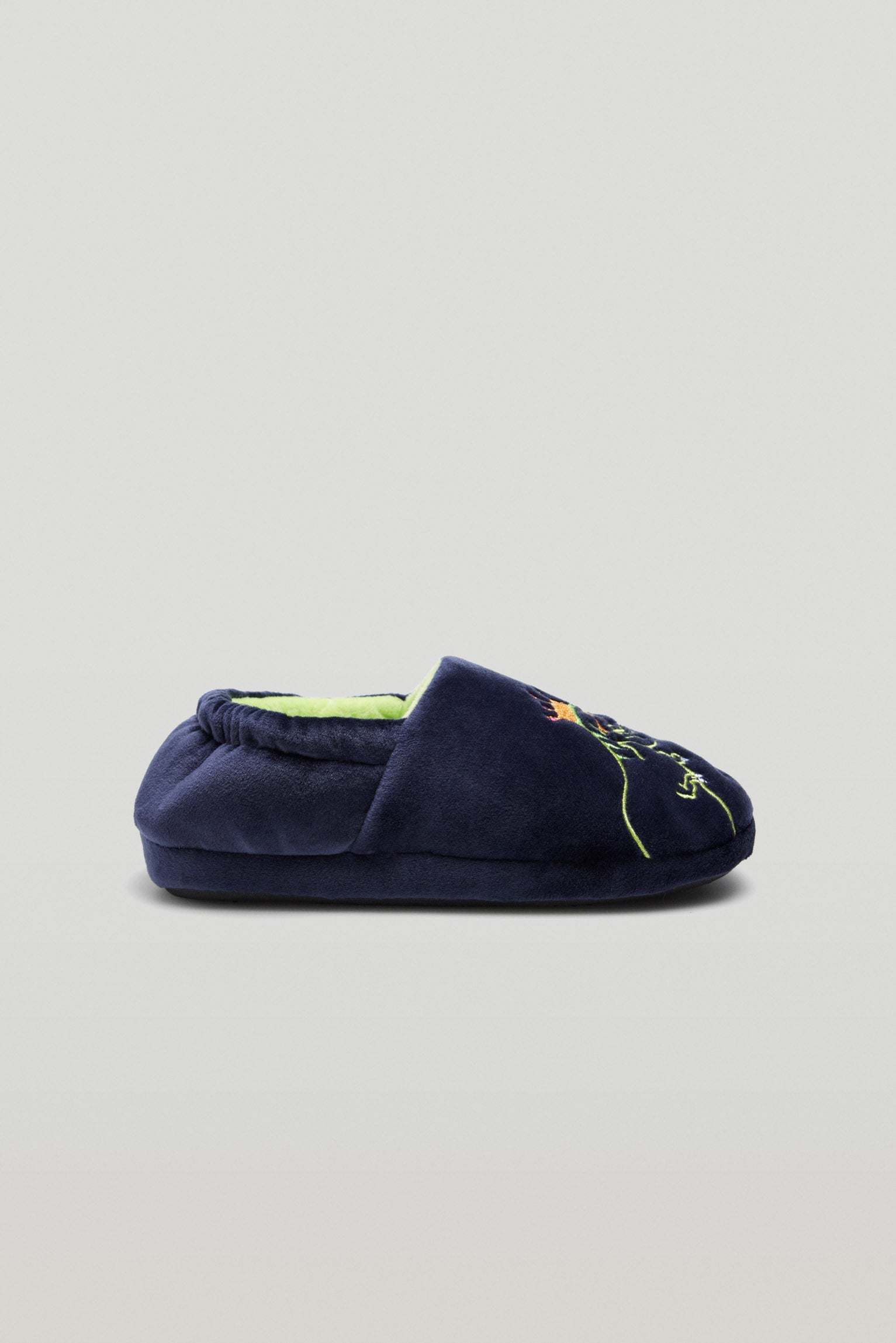 Chaussons de maison Qui est le roi
