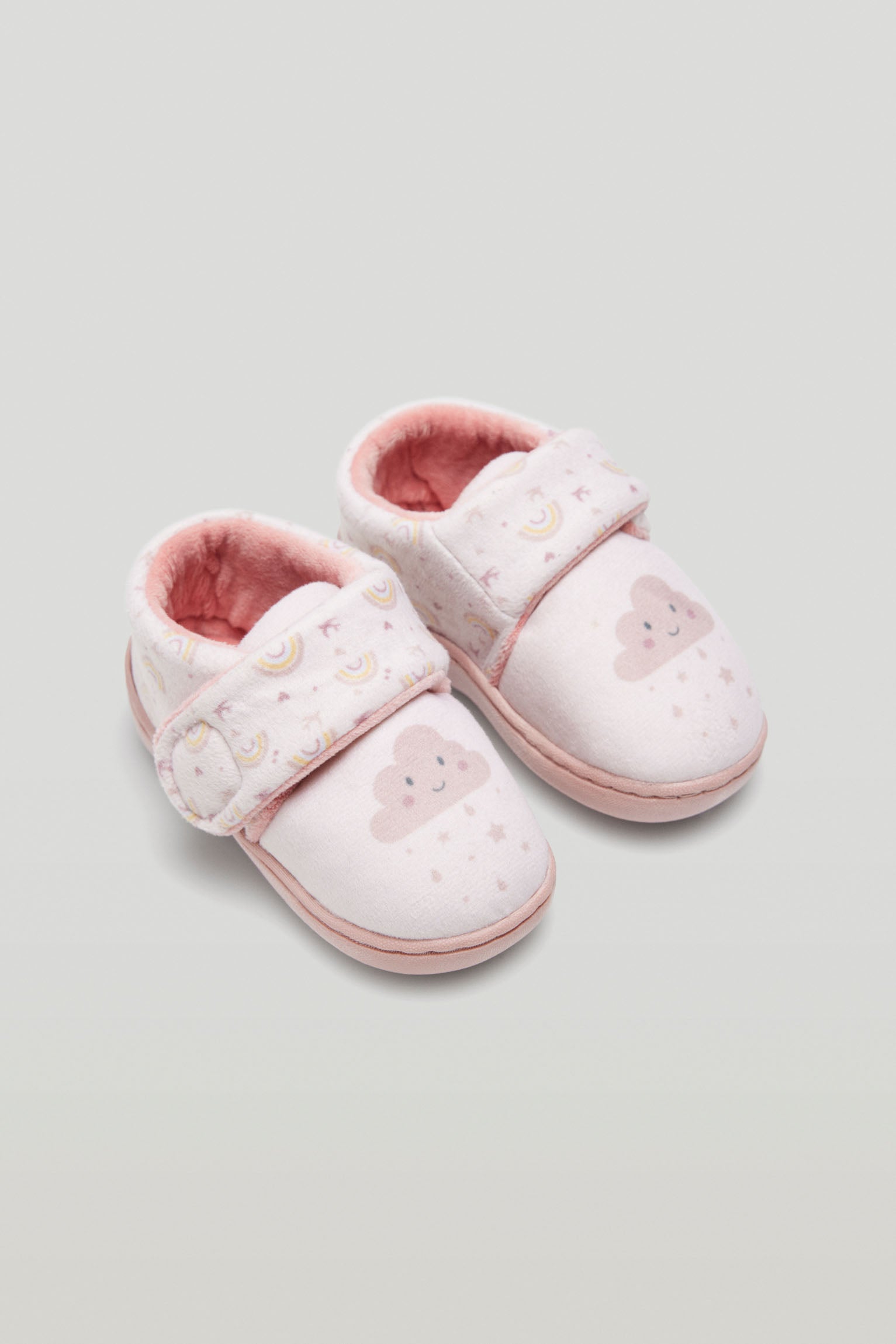 Chaussons pour bébés avec fermeture auto-agrippante