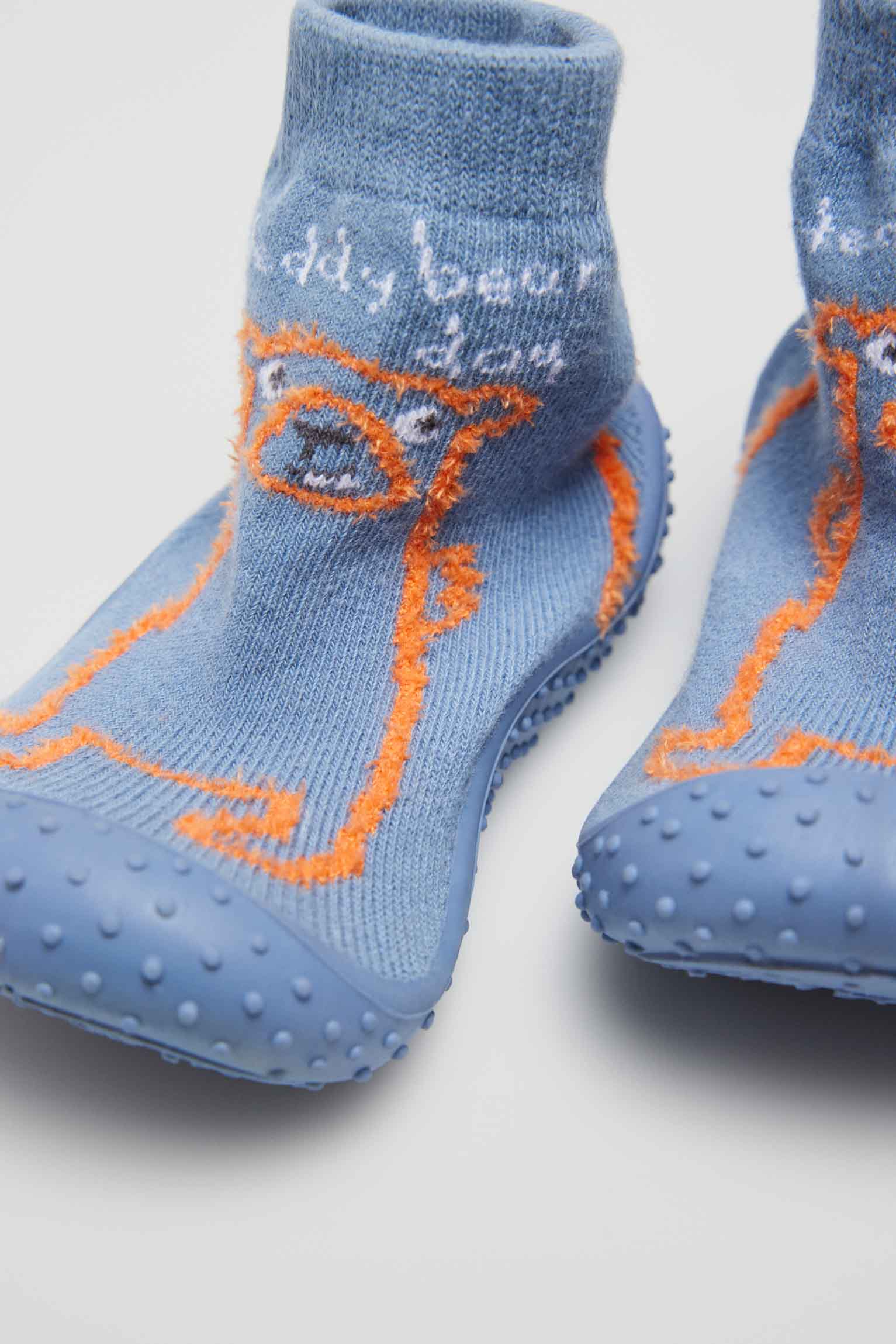 Chaussons pour les premiers pas de bébé