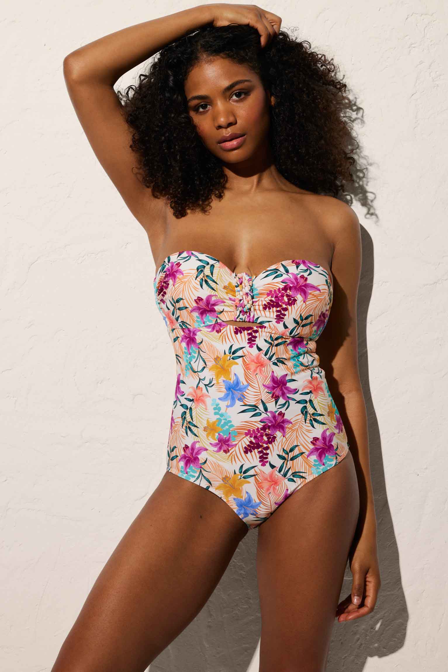 Maillots de bain gainant Ysabel Mora Page 3